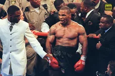 JOHN GURZINSKI/AFP via Getty Images