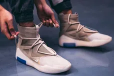 Image via Kickwhoshow