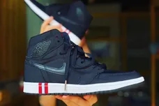 Image Via <a href='https://www.instagram.com/p/Bi4YQhRBBcs/?taken-by=pinoe77' rel="nofollow noopener" target='_blank'>Pinoe77</a>