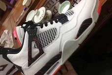 Image Via Zsneakerheadz