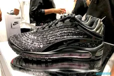 Image Via <a href='https://sneakernews.com/2018/08/21/skepta-nike-air-max-deluxe/' rel="nofollow noopener" target='_blank'>SneakerNews</a>