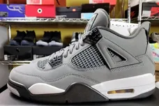 Image via zSneakerHeadz