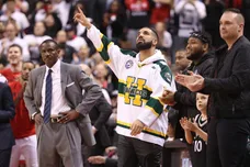 Tom Szczerbowski/Getty Images