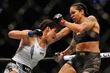 Carmen Mandato/Getty Images