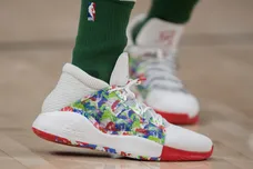 Chris Gardner/Getty Images