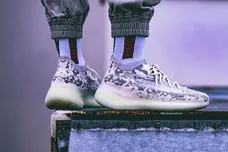 Image Via Kickwhoshow