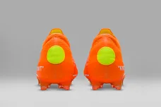 Image Via <a href='https://news.nike.com/news/mercurial-vapor-360-off-white-virgil-abloh' rel="nofollow noopener" target='_blank'>Nike</a>