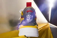 Image Via <a href='https://sneakernews.com/2018/10/12/transformers-puma-collab-release-info-photos/' rel="nofollow noopener" target='_blank'>SN</a>