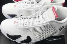 Image via zSneakerHeadz