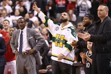 Tom Szczerbowski/Getty Images