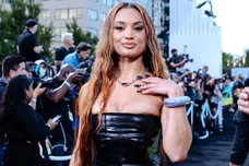 Catherine Powell / Stringer / Getty Images