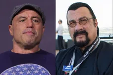 Carmen Mandato / Staff / Getty Images, Darren Arthur / Stringer / Getty Images