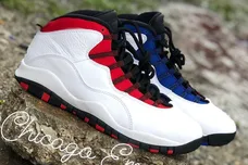 Image Via <a href='https://www.instagram.com/p/BjAgXQ-AS32/?taken-by=chicagoemporium' rel="nofollow noopener" target='_blank'>ChicagoEmporium</a>