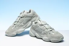 Image via StadiumGoods