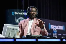 Michael Irvin Announces He Is Cancer-Free: "Thank You God"