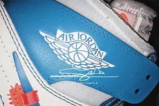 Image Via <a href='https://www.instagram.com/p/BiCA05Kldv0/?taken-by=s.sam.group' rel="nofollow noopener" target='_blank'>S.SamGroup</a>