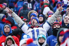 Tom Szczerbowski/Getty Images