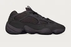 Image Via <a href='https://www.instagram.com/p/BiAE9Cel7Gy/?hl=en&taken-by=yeezymafia' rel="nofollow noopener" target='_blank'>YeezyMafia</a>