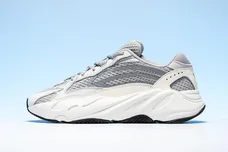 Image Via <a href='https://www.instagram.com/p/BoaC8WHg3vu/?utm_source=ig_embed' rel="nofollow noopener" target='_blank'>StadiumGoods</a>