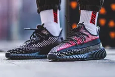 Image Via Kickwhoshow