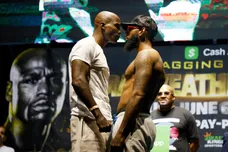 Cliff Hawkins / Getty Images