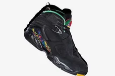 Image Via <a href='https://www.instagram.com/p/BoU3rYylaXD/?utm_source=ig_embed' rel="nofollow noopener" target='_blank'>Zsneakerheadz</a>