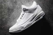 Image Via <a href='http://www.flightclub.cn/news/a/sneaker/2018/0425/42715.html' rel="nofollow noopener" target='_blank'>FlightClub.CN</a>