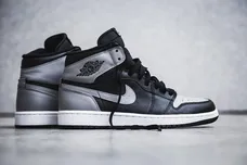 Image Via <a href='https://hypebeast.imgix.net/http%3A%2F%2Fhypebeast.com%2Fimage%2F2013%2F07%2Fair-jordan-1-retro-high-og-black-soft-grey-shadow-2.jpg?fit=max&fm=pjpg&ixlib=php-1.1.0&q=90&w=1170&s=772293d9b31775d0f7f21c864fe39ec7' rel="nofollow noopener" target='_blank'>HypeBeast</a>