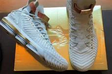 Image Via <a href='https://www.instagram.com/kingjames/?hl=en' rel="nofollow noopener" target='_blank'>KingJames</a>