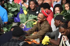 Paras Griffin/Getty Images