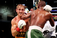 Cliff Hawkins / Staff / Getty Images