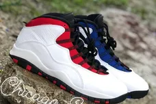 Image Via <a href='https://www.instagram.com/p/BjAgXQ-AS32/?taken-by=chicagoemporium' rel="nofollow noopener" target='_blank'>ChicagoEmporium</a>