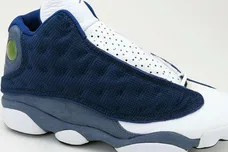 Image via zSneakerHeadz