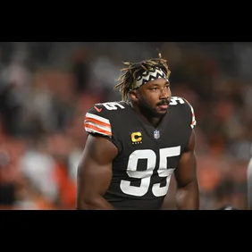 Pittsburgh Steelers v Cleveland Browns