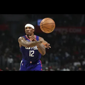 San Antonio Spurs v Los Angeles Clippers