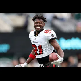 Tampa Bay Buccaneers v New York Jets