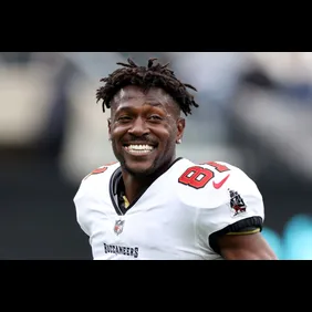 Tampa Bay Buccaneers v New York Jets