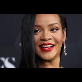 Rihanna Celebrates Her Beauty Brands Fenty Beauty And Fenty Skin