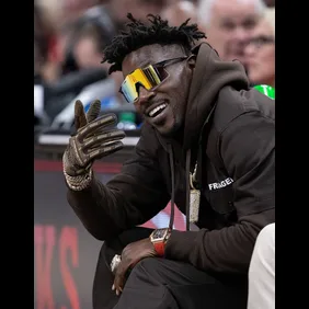 Los Angeles Clippers v Atlanta Hawks