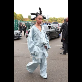 Balenciaga : Outside Arrivals - Paris Fashion Week - Womenswear Spring/Summer 2023
