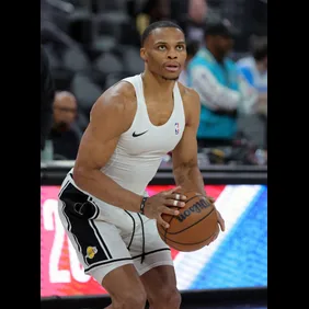 Minnesota Timberwolves v Los Angeles Lakers