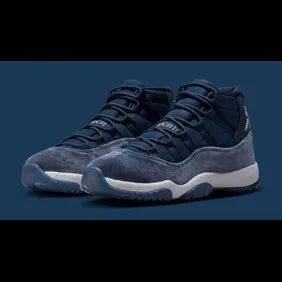 air-jordan-11-womens-midnight-navy-ar0715-441-pair