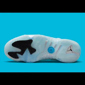 jordan-two-trey-legend-blue-DO1925-104-3