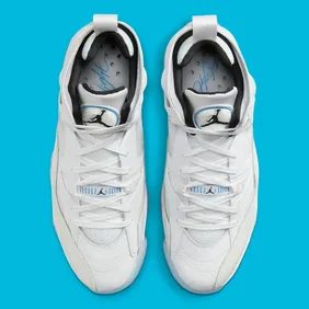 jordan-two-trey-legend-blue-DO1925-104-5