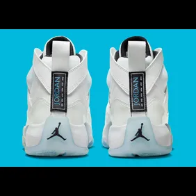 jordan-two-trey-legend-blue-DO1925-104-7-1