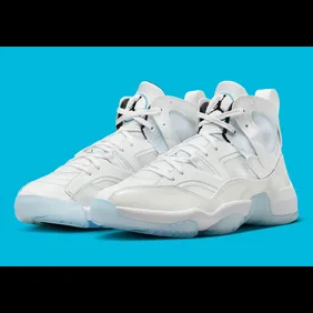 jordan-two-trey-legend-blue-DO1925-104-lead