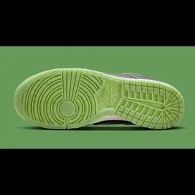 nike-dunk-low-halloween-dq7681-001-outsole