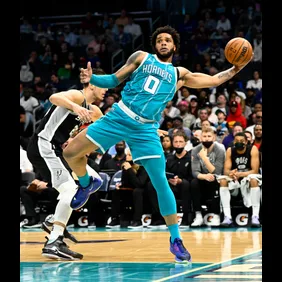 San Antonio Spurs v Charlotte Hornets