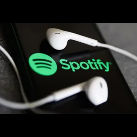 Spotify And Heardle Photo Illustrations