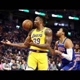 Los Angeles Lakers v Golden State Warriors